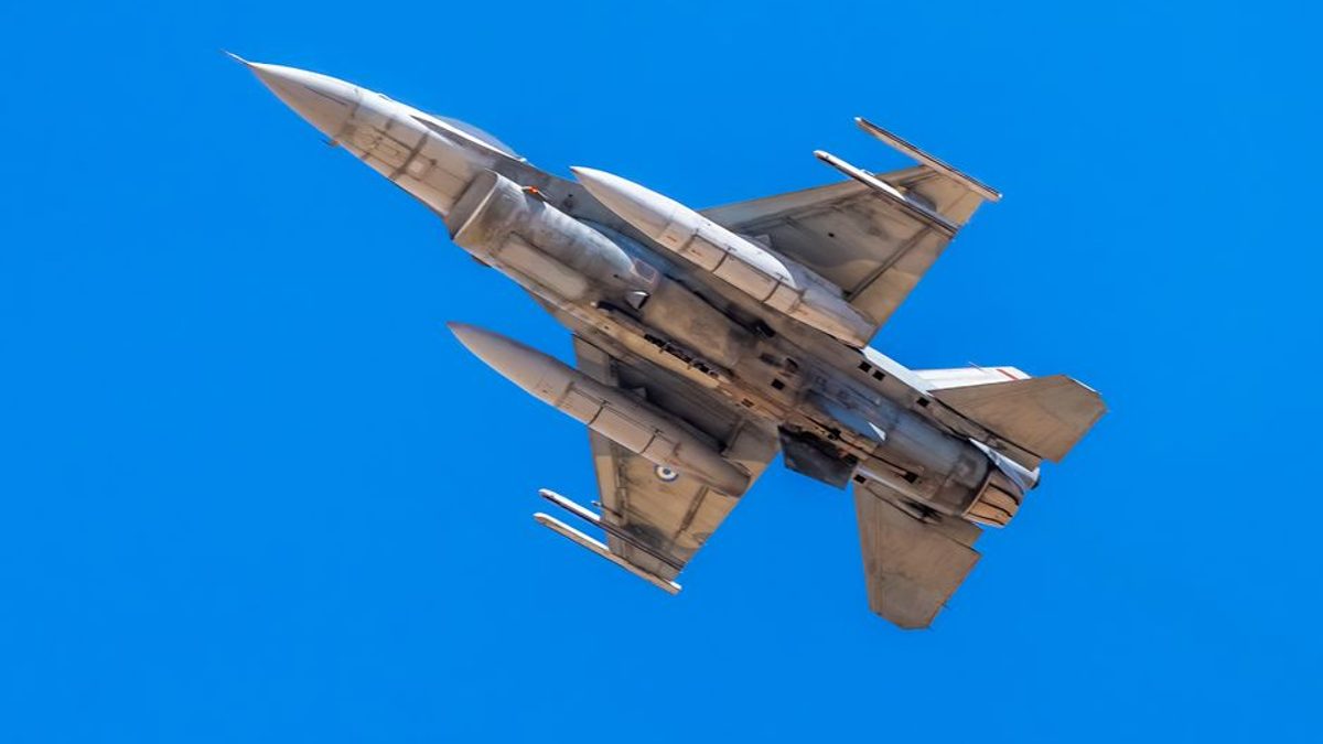 Dronă detectată la 20 de kilometri de Galați. Două F-16 au decolat