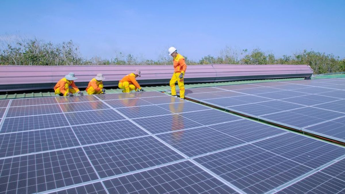 Lucrările la parcul fotovoltaic din Corbii Mari continuă în paralel