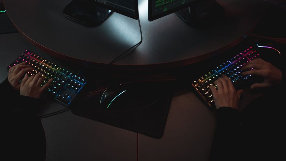 Barometru digital: instituțiile publice, vulnerabile la hackeri
