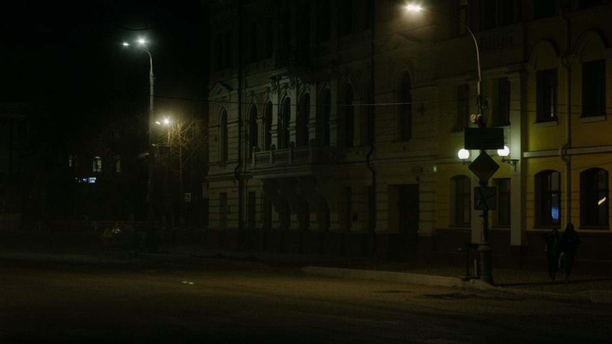 Constanța reduce iluminatul public și mută încărcarea autobuzelor noaptea