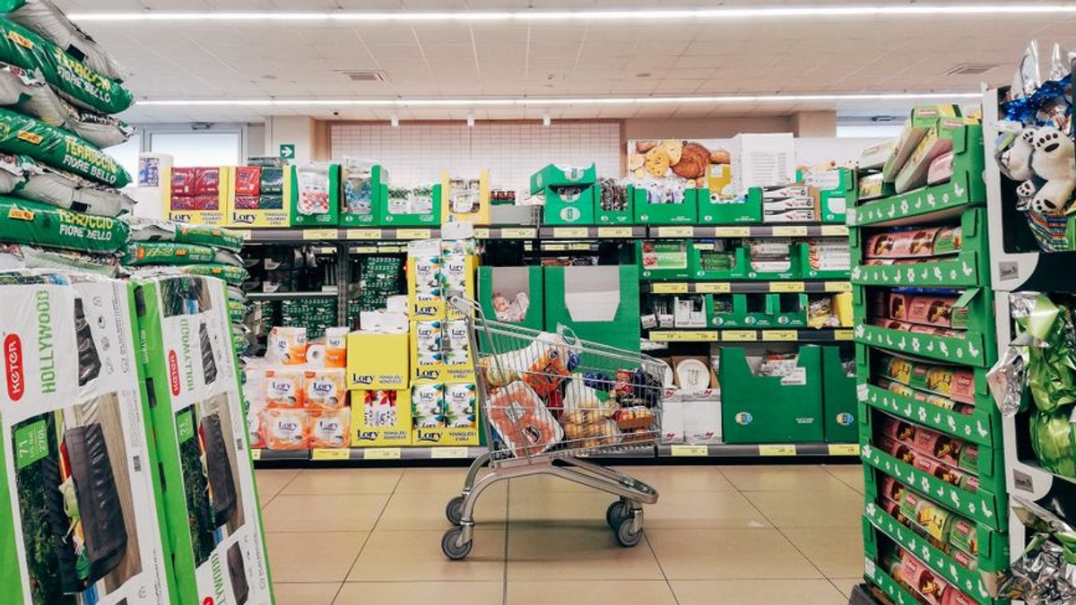 Companiile premium se adaptează la scăderea consumului prin noi strategii de piață