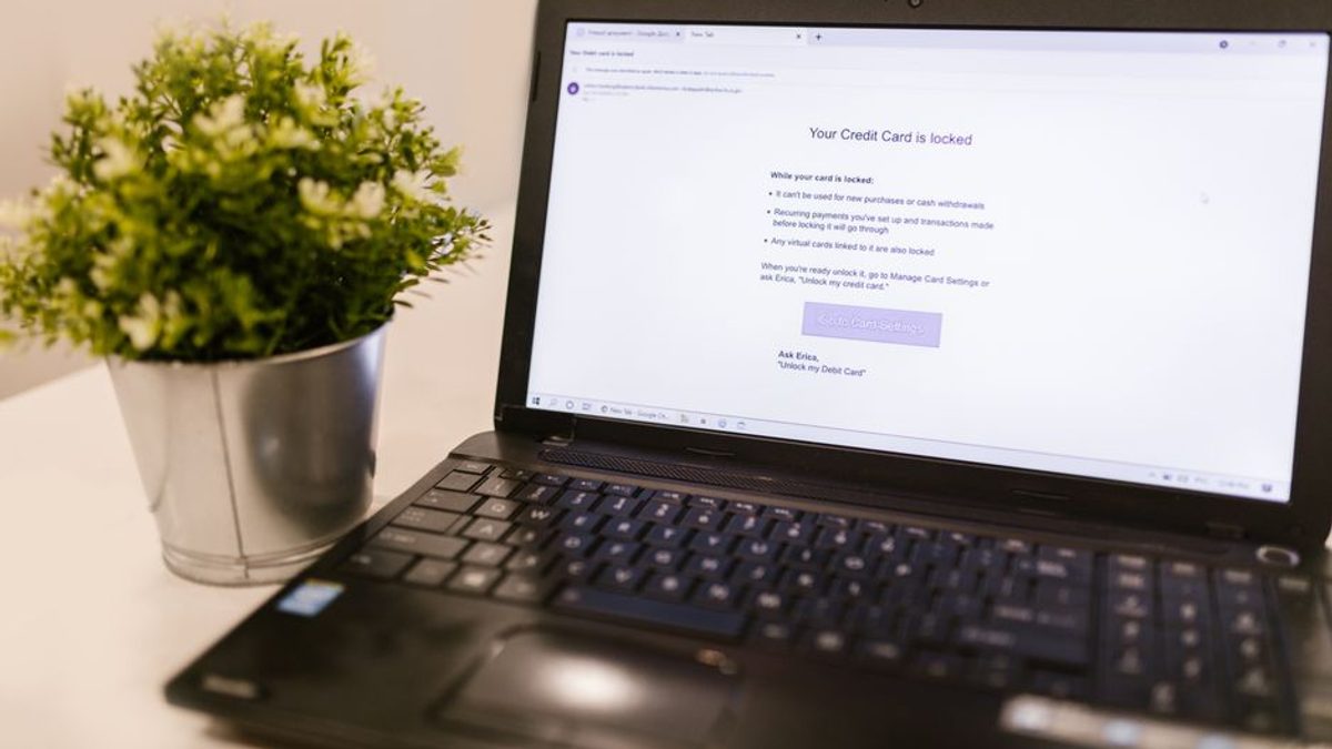 Doar 2,3 milioane de români au ales cartea electronică de identitate