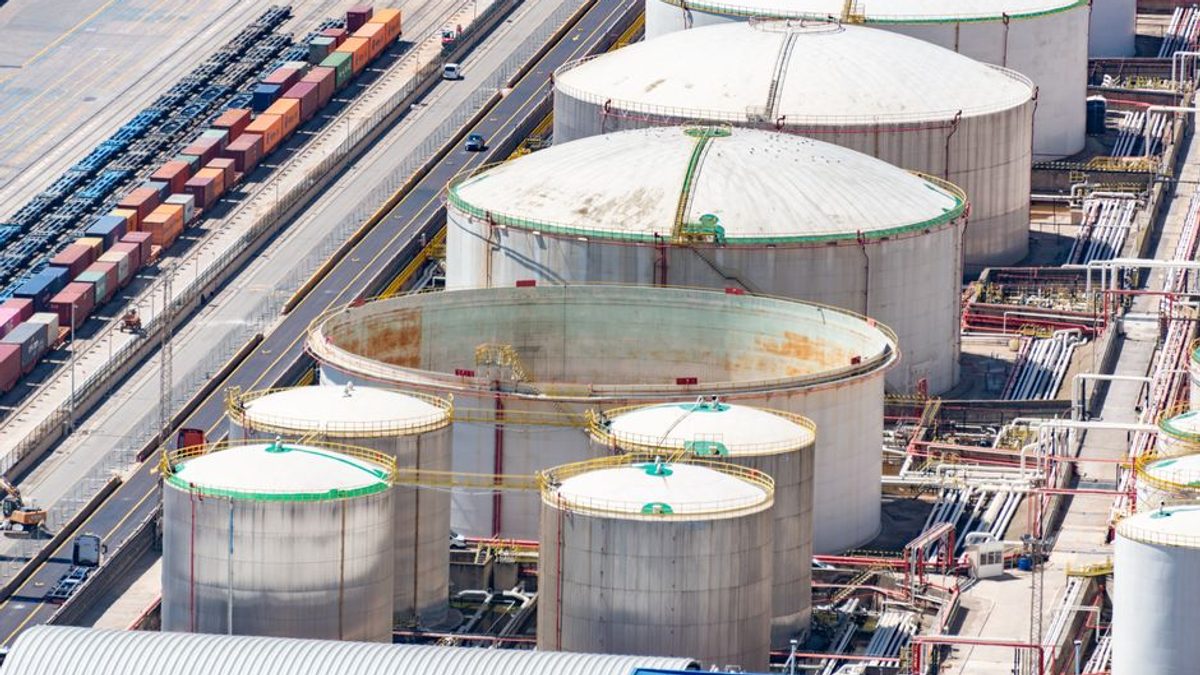 Grevă la Oil Terminal Constanța: cerere de salarii mai mari