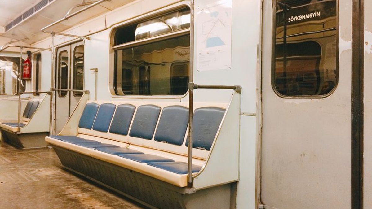 De ce întârzie trenurile Alstom pe Magistrala 5