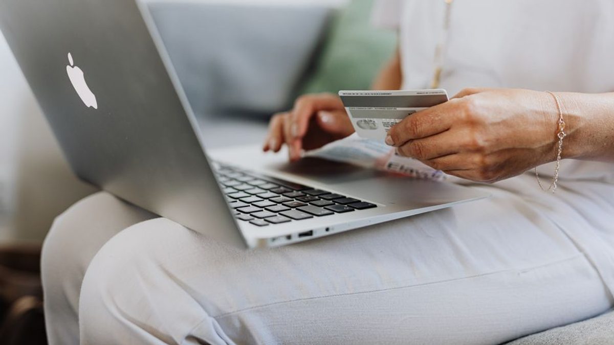 ARB avertizează asupra fraudelor prin false investiții online